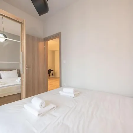 Elegant & Spacious * Athens