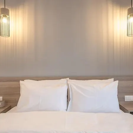 Elegant & Spacious Apartment Athens