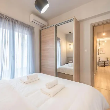 Elegant & Spacious Athens