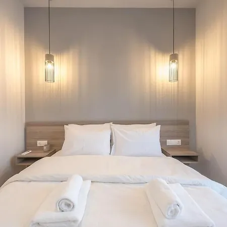 Elegant & Spacious Athens