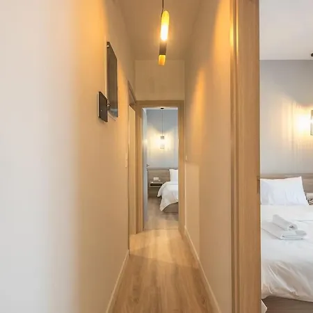 Elegant & Spacious Athens